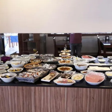 Yener Hotel 2*
